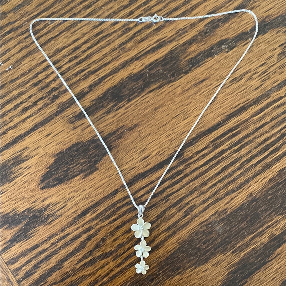 EUC Sterling Silver and Plumaria Pendant Necklace